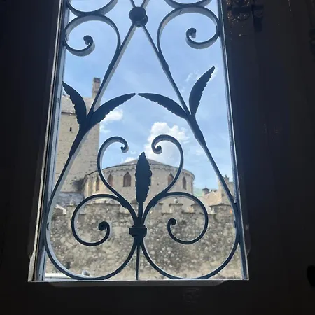 Проживание в семье Les Remparts